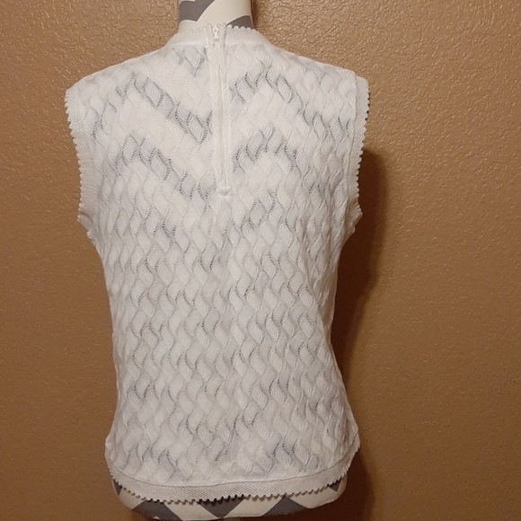 Nasharr (Top - Picture 2 of 7